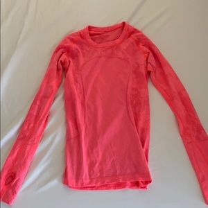 Lululemon run swiftly long sleeve (size 4)